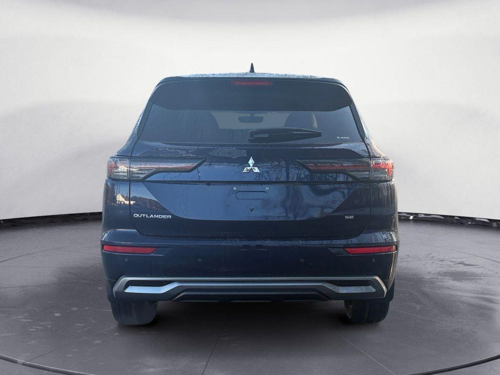 new 2026 Mitsubishi Outlander car, priced at $39,115