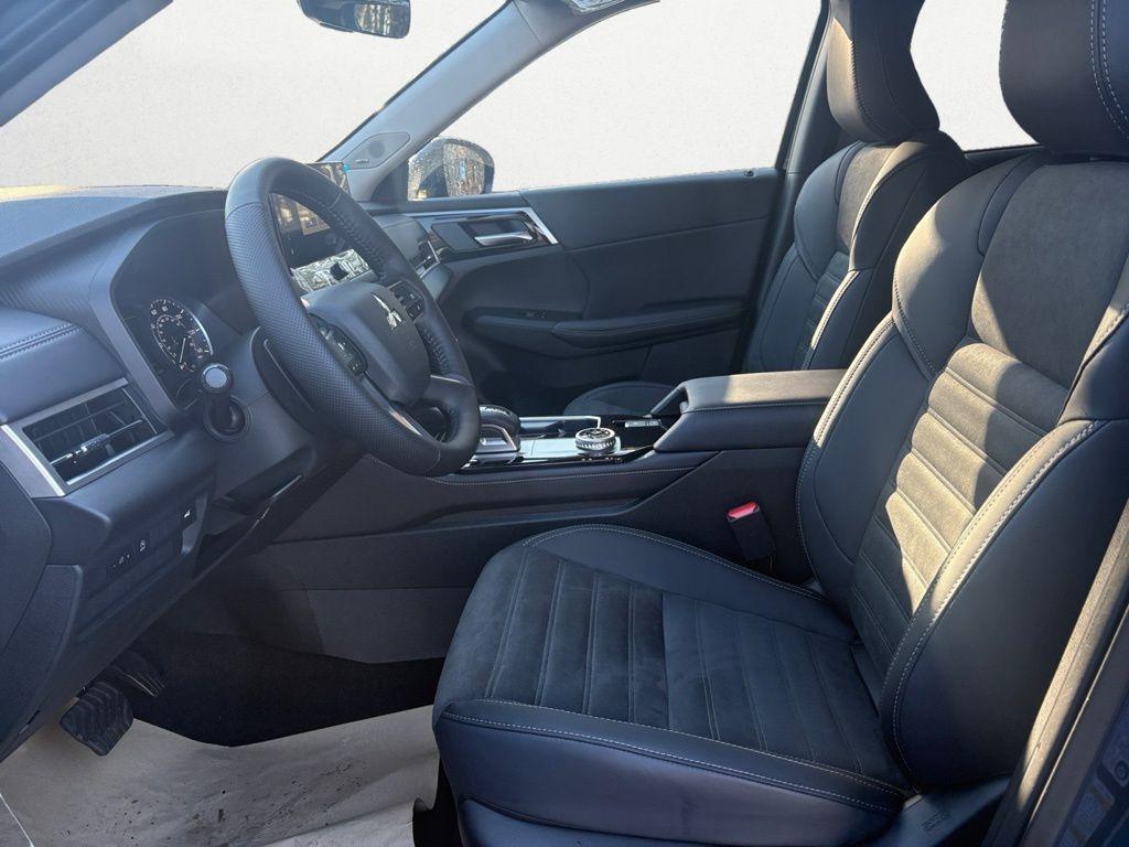 new 2026 Mitsubishi Outlander car, priced at $39,115