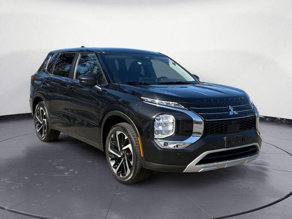 used 2022 Mitsubishi Outlander car, priced at $19,990