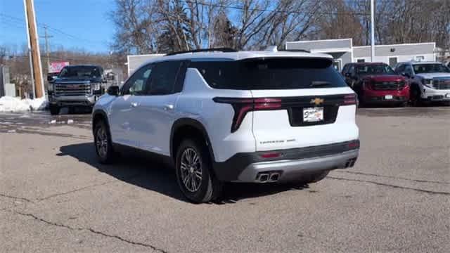 used 2025 Chevrolet Traverse car, priced at $37,837