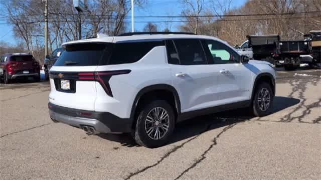 used 2025 Chevrolet Traverse car, priced at $37,837