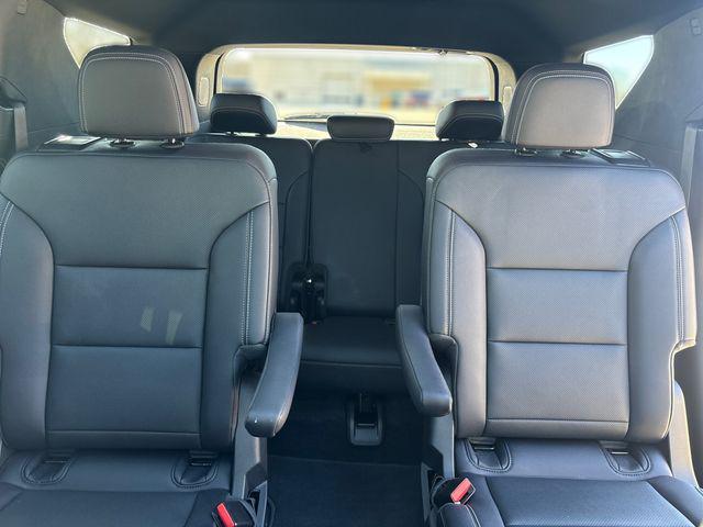 used 2025 Chevrolet Traverse car, priced at $39,774