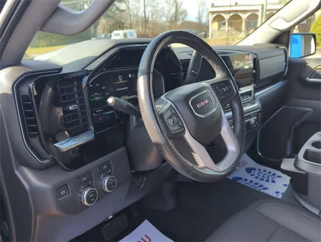 used 2022 GMC Sierra 1500 car, priced at $35,427