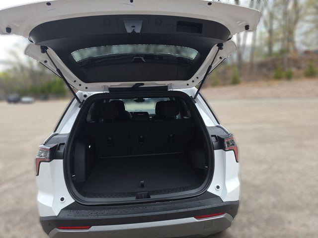 new 2026 Chevrolet Equinox car, priced at $29,600