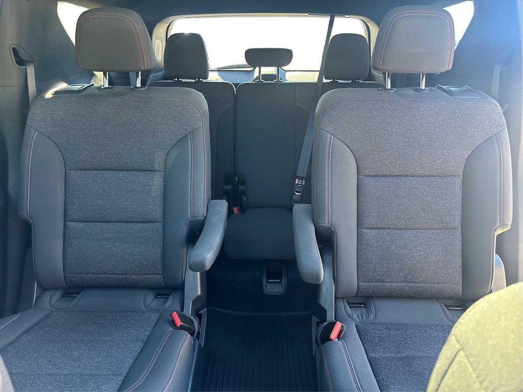 used 2024 Chevrolet Traverse car, priced at $42,774
