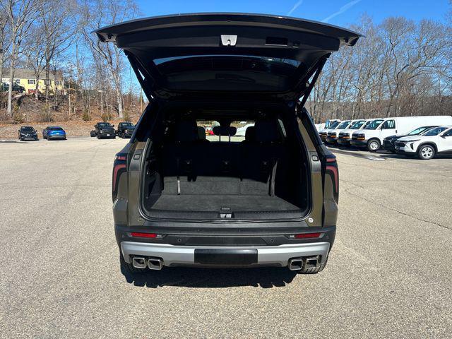 used 2024 Chevrolet Traverse car, priced at $42,774