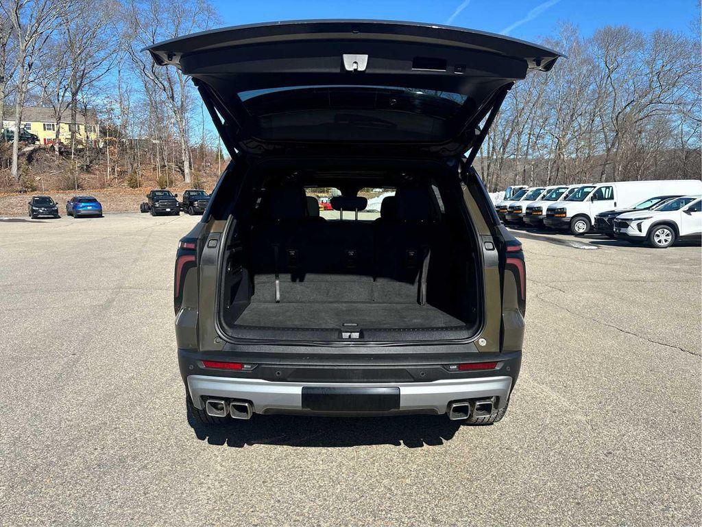 used 2024 Chevrolet Traverse car, priced at $42,774