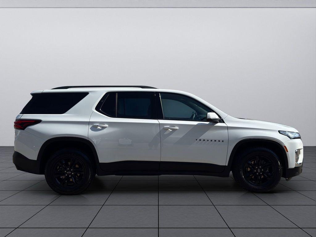 used 2023 Chevrolet Traverse car, priced at $32,995