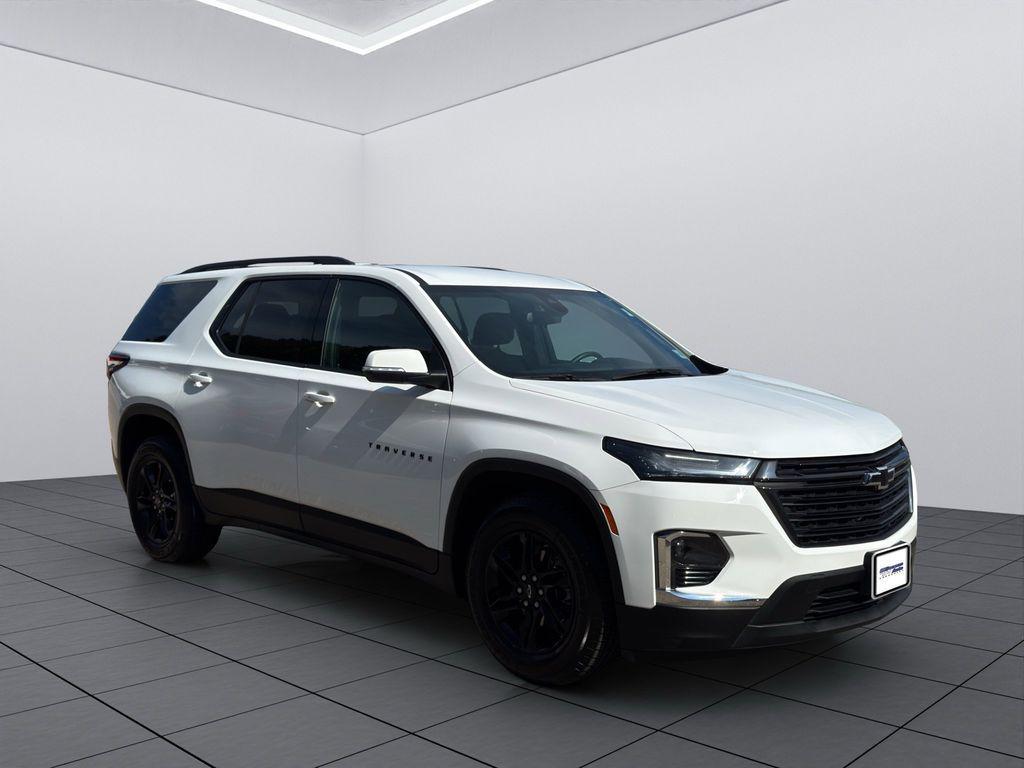 used 2023 Chevrolet Traverse car, priced at $32,995