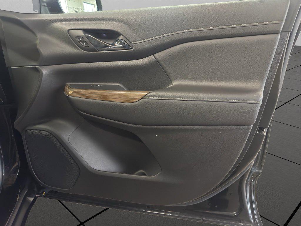 used 2023 GMC Acadia car, priced at $27,694