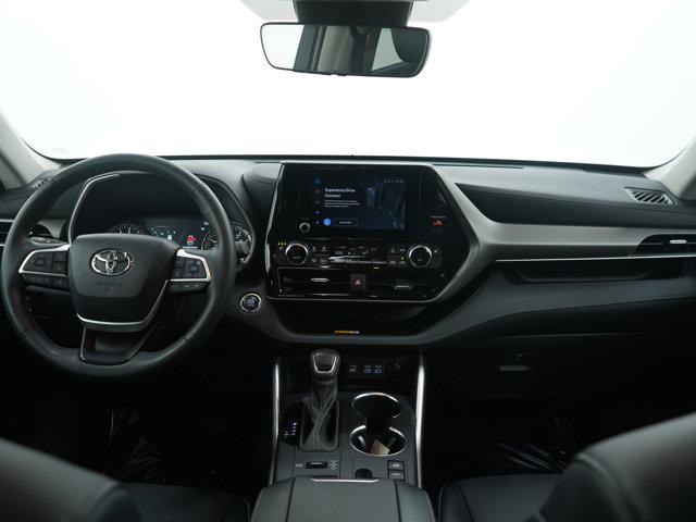 used 2023 Toyota Highlander car, priced at $42,549