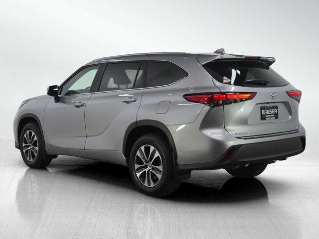 used 2023 Toyota Highlander car, priced at $42,549