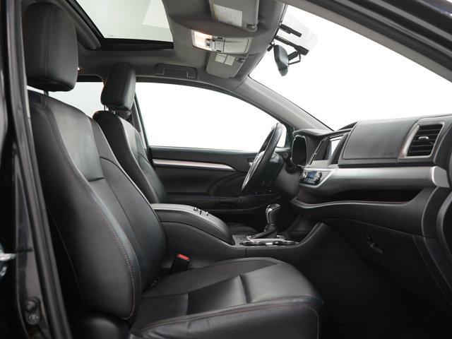 used 2015 Toyota Highlander car, priced at $19,549
