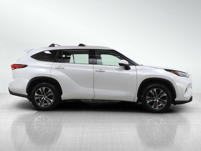 used 2022 Toyota Highlander car, priced at $35,998
