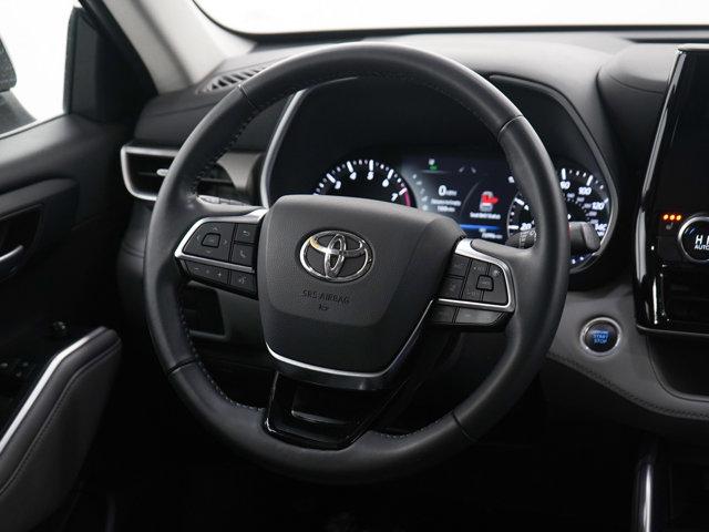used 2021 Toyota Highlander car, priced at $30,799