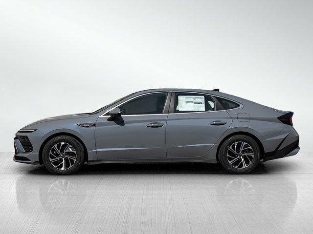 new 2026 Hyundai Sonata Hybrid car, priced at $28,691