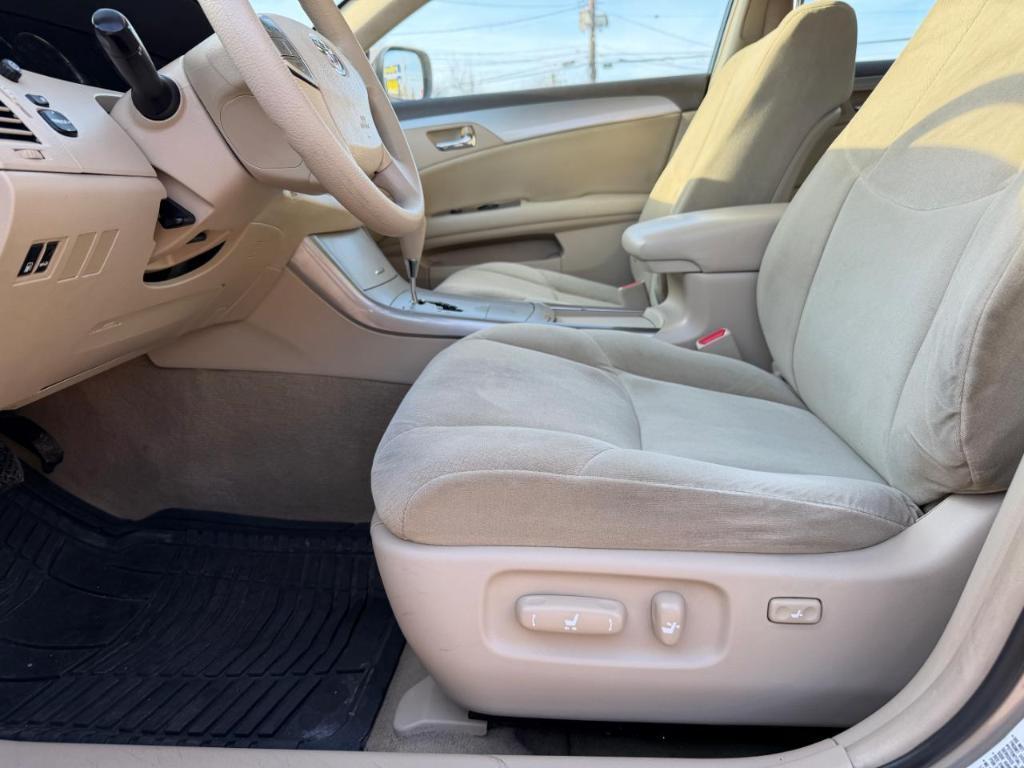 used 2005 Toyota Avalon car, priced at $8,490