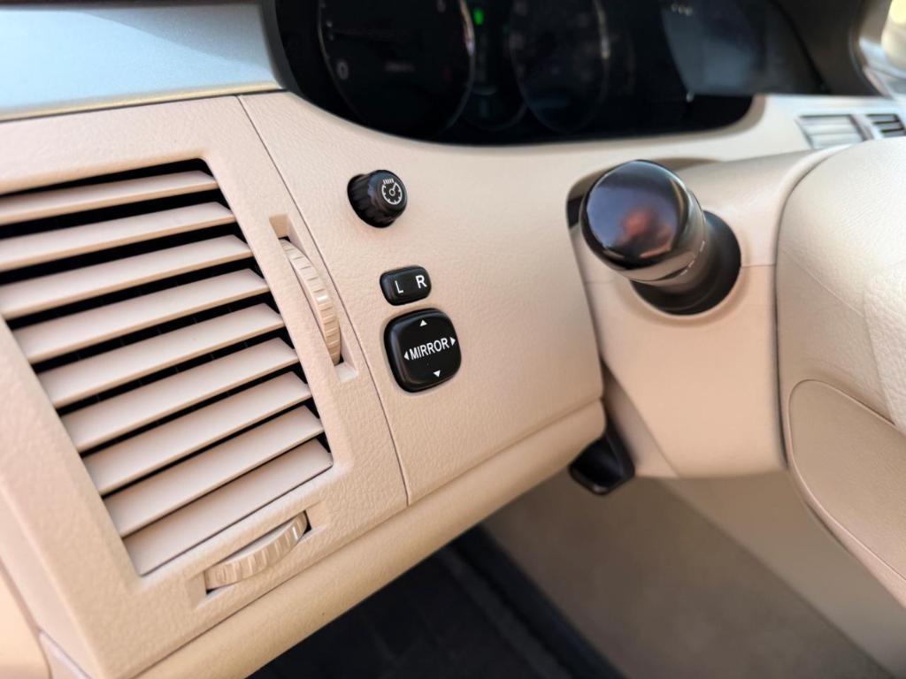 used 2005 Toyota Avalon car, priced at $8,490