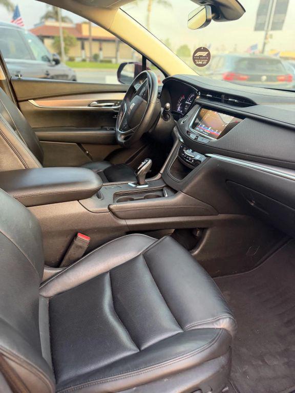 used 2017 Cadillac XT5 car, priced at $18,370