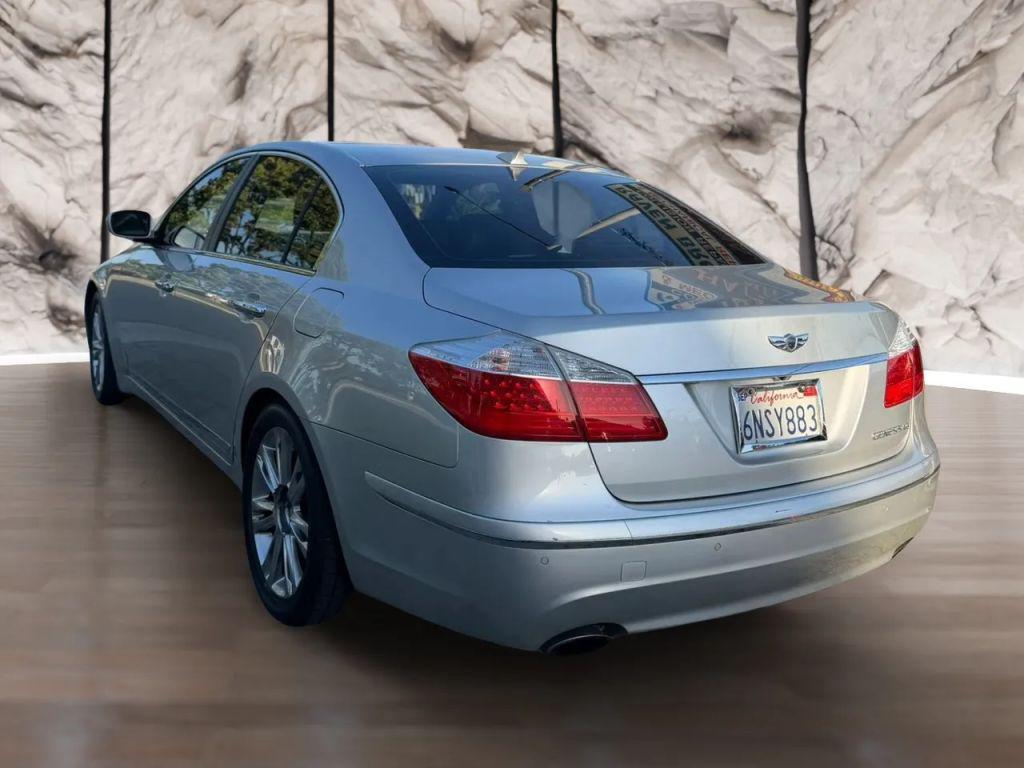 used 2011 Hyundai Genesis car