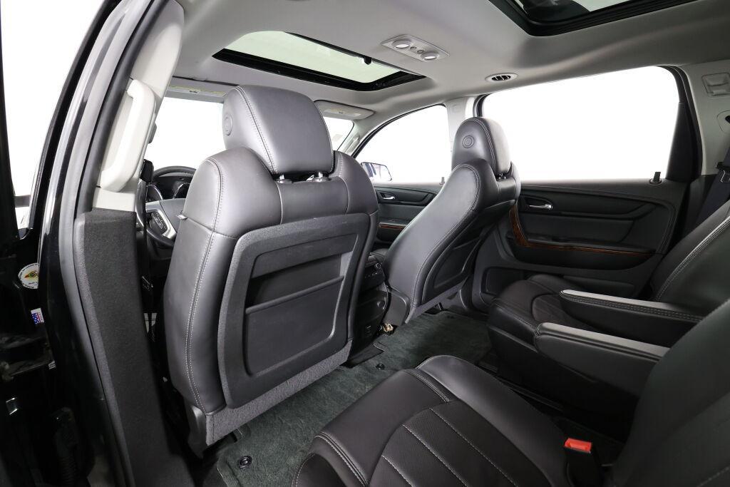 used 2014 Chevrolet Traverse car, priced at $9,995