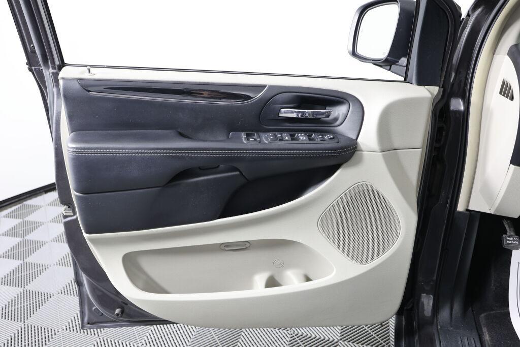 used 2014 Chrysler Town & Country car, priced at $6,493