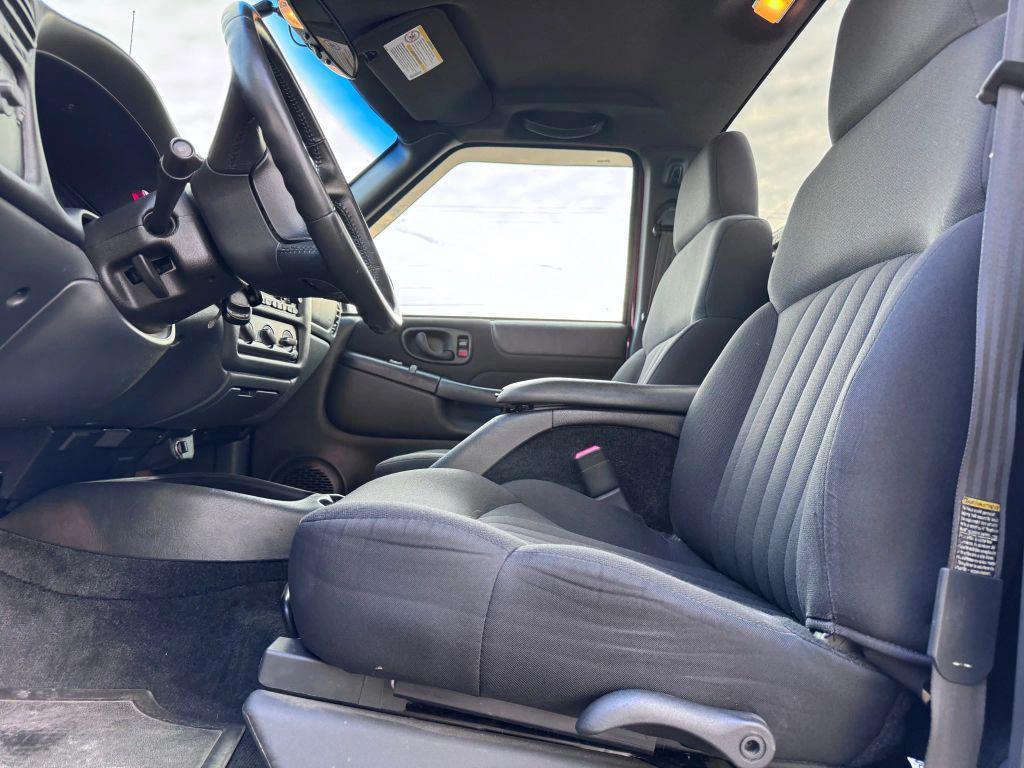 used 2003 Chevrolet S-10 car, priced at $11,900