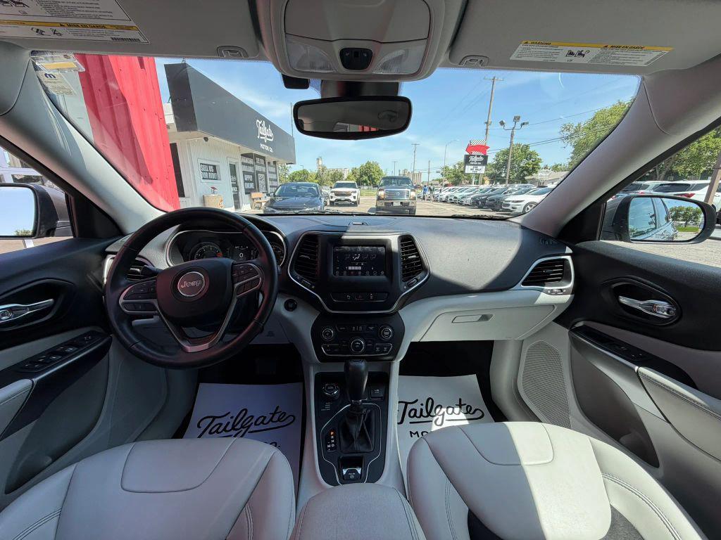 used 2021 Jeep Cherokee car, priced at $19,995