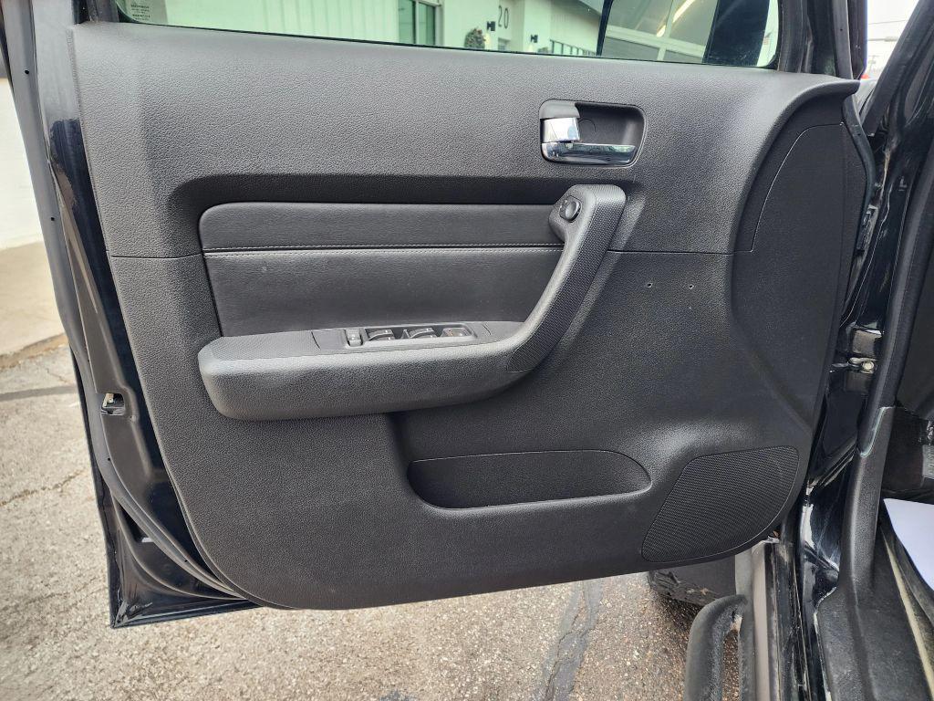 used 2006 Hummer H3 car, priced at $16,900