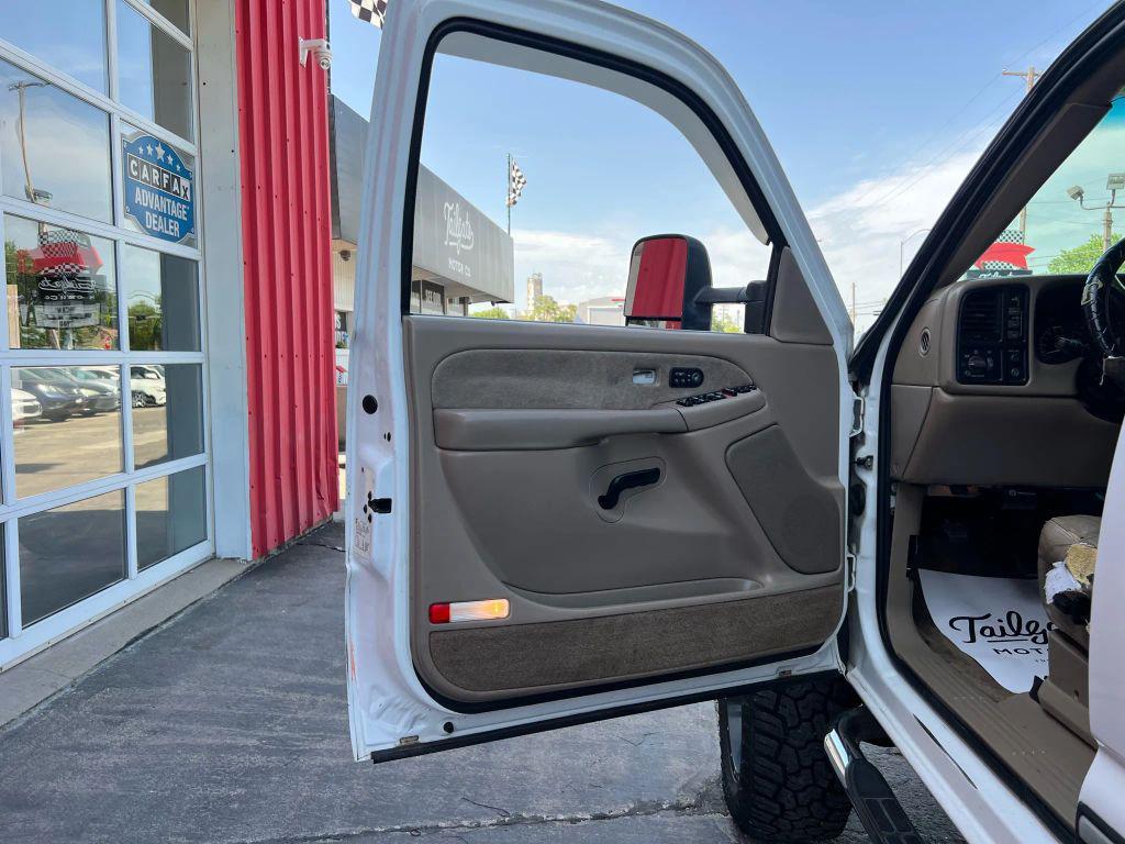 used 2002 Chevrolet Silverado 2500 car, priced at $17,900