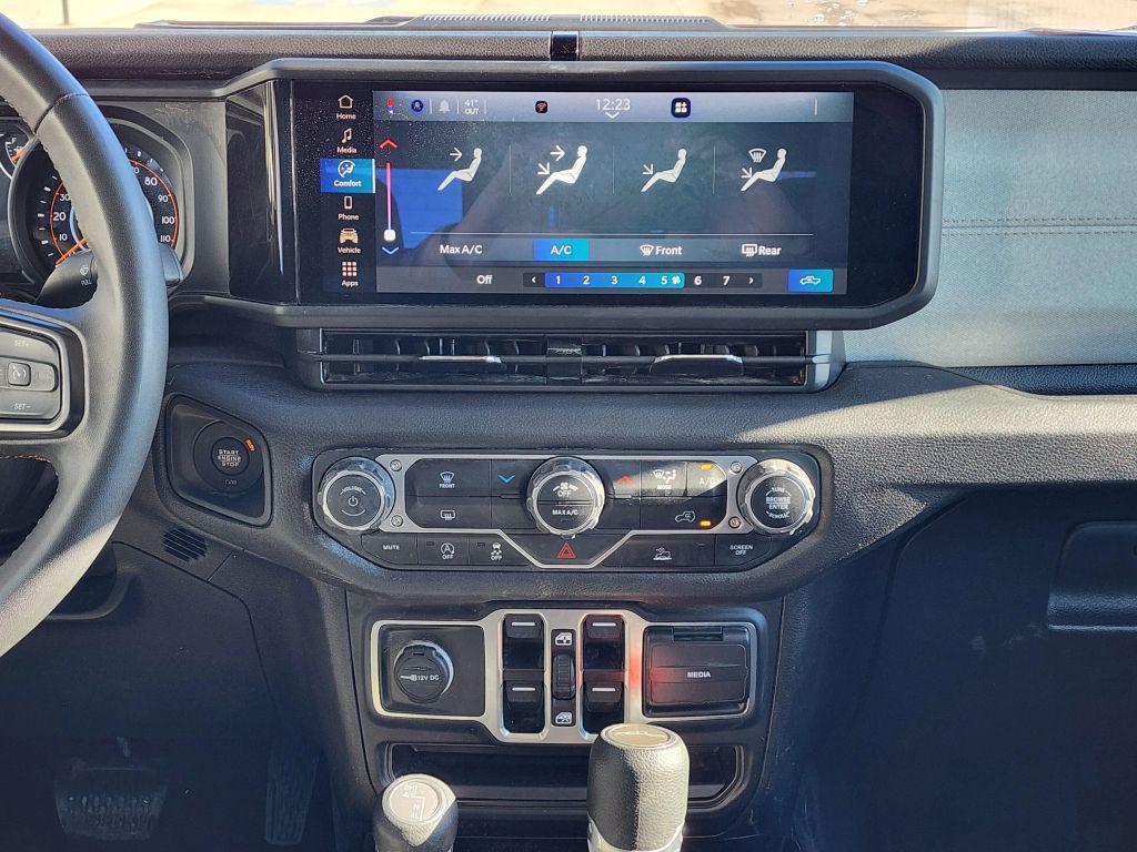 used 2025 Jeep Gladiator car, priced at $32,995