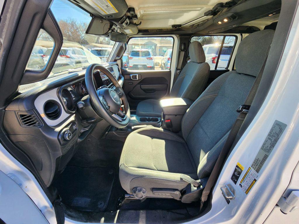 used 2025 Jeep Gladiator car, priced at $32,995