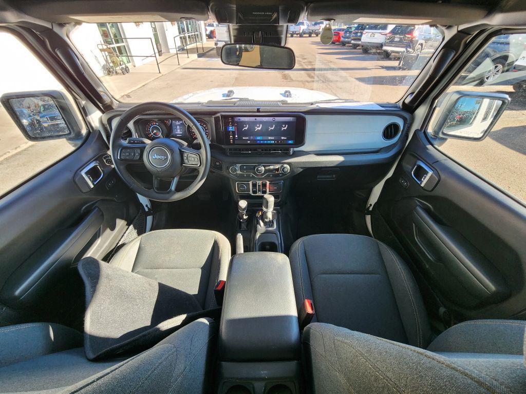 used 2025 Jeep Gladiator car, priced at $32,995