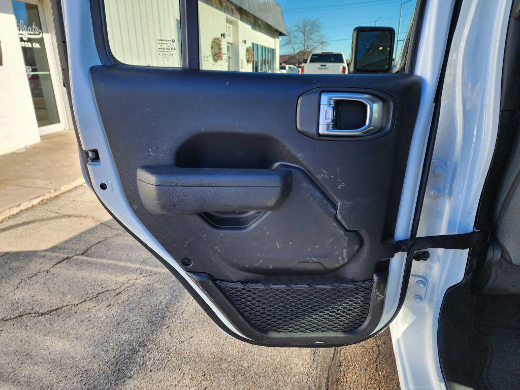 used 2025 Jeep Gladiator car, priced at $32,995