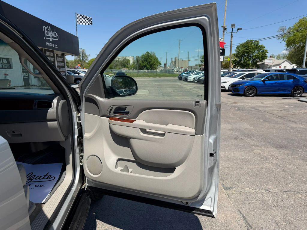 used 2011 GMC Yukon car, priced at $8,995