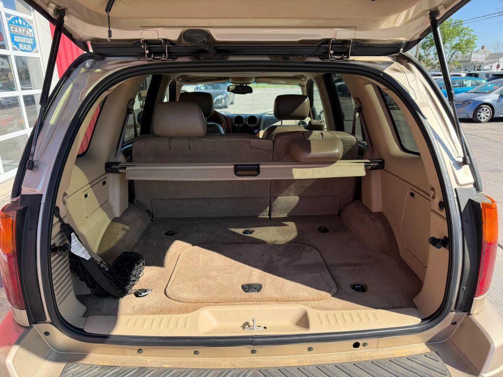 used 2004 GMC Envoy car, priced at $10,990