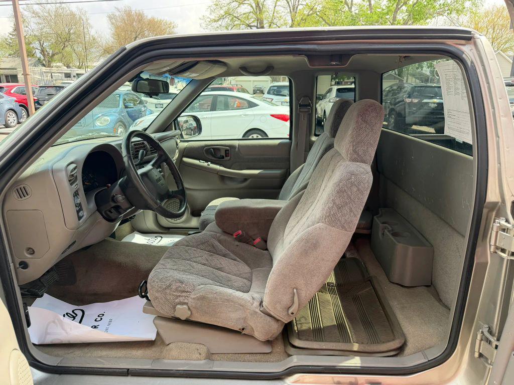 used 1998 GMC Sonoma car, priced at $9,900