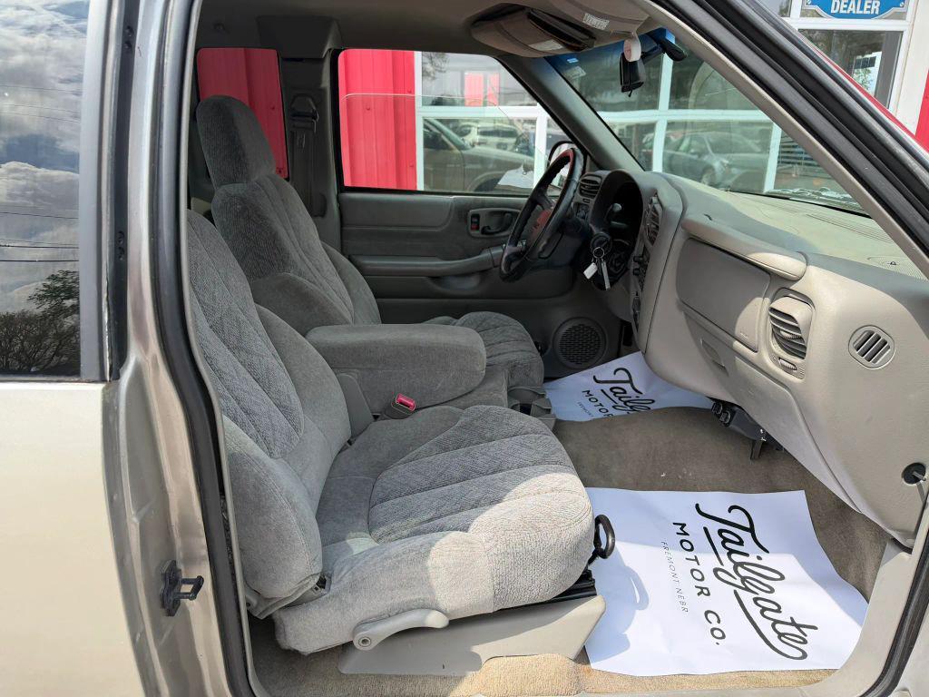 used 1998 GMC Sonoma car, priced at $9,900