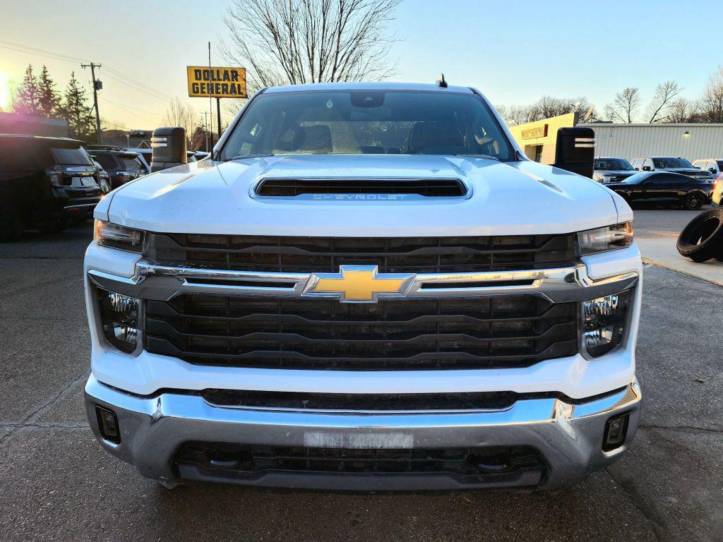 used 2024 Chevrolet Silverado 2500 car, priced at $38,990