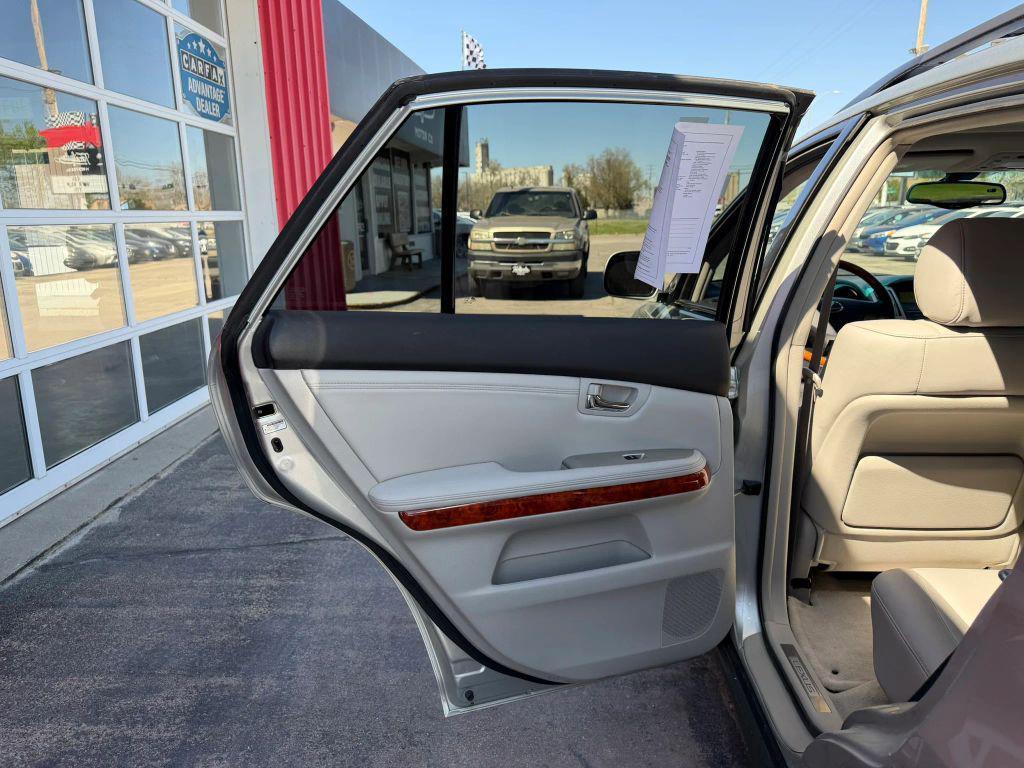 used 2006 Lexus RX 330 car, priced at $11,900