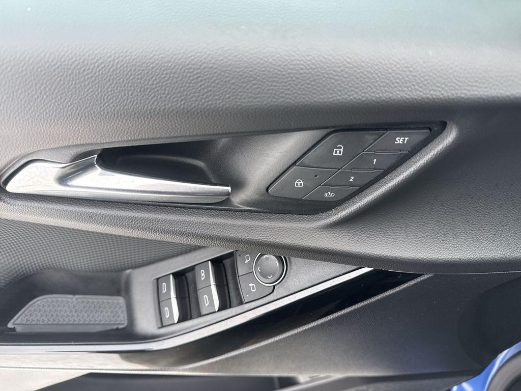 used 2025 Chevrolet Equinox car, priced at $32,992