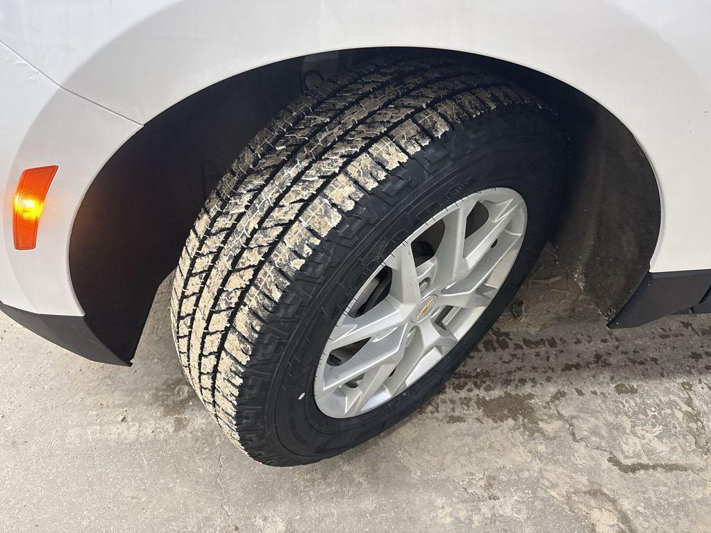 used 2024 Chevrolet Equinox car, priced at $22,492