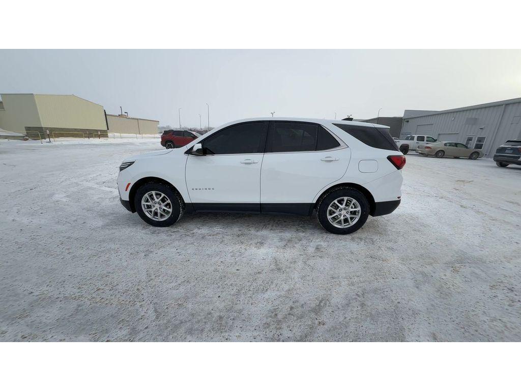 used 2024 Chevrolet Equinox car, priced at $22,492