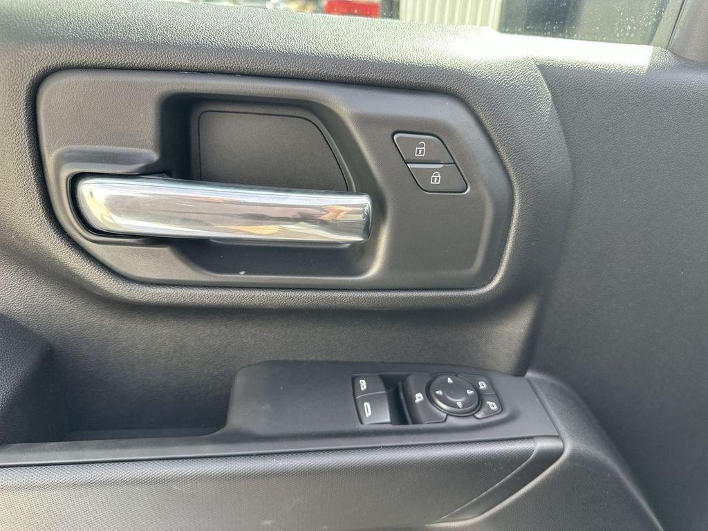 new 2025 GMC Sierra 2500 car, priced at $53,000