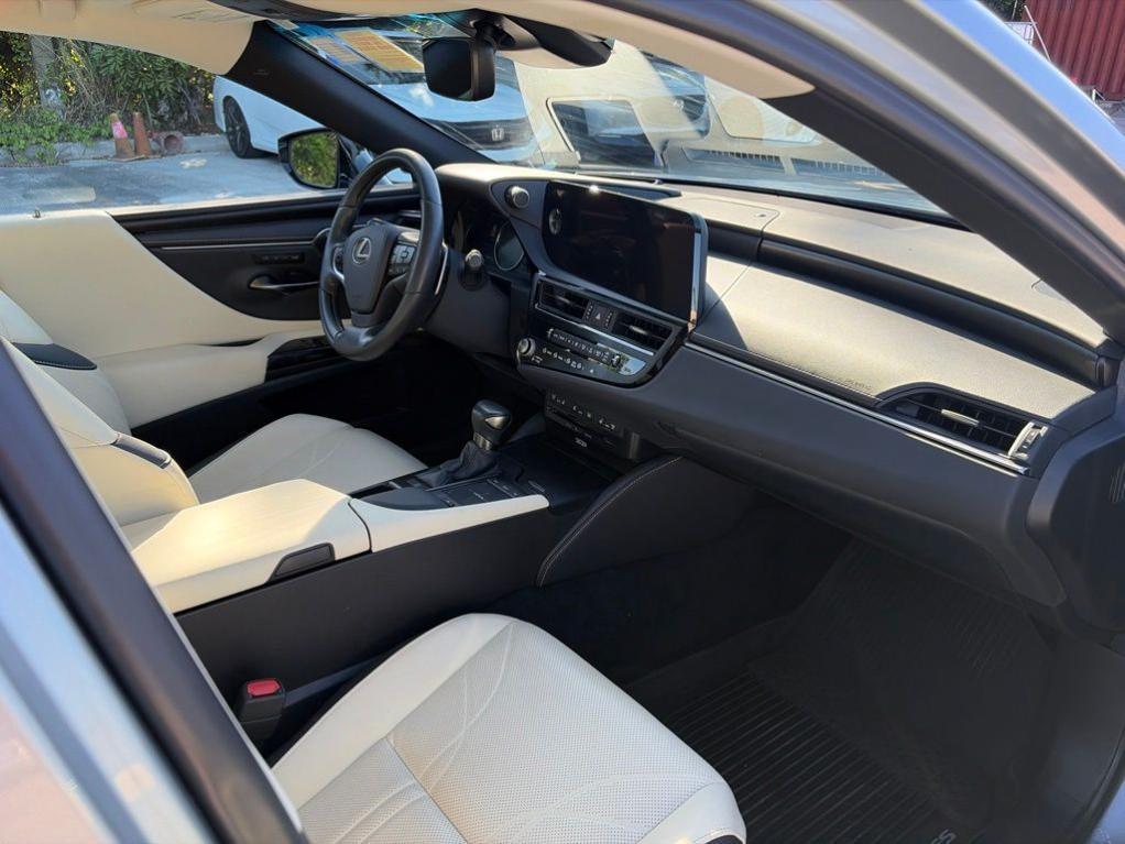 used 2022 Lexus ES 350 car, priced at $41,250
