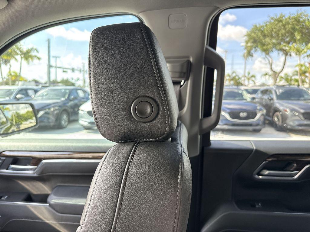 used 2025 GMC Sierra 1500 car, priced at $51,382