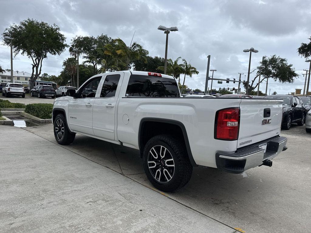 used 2018 GMC Sierra 1500 car, priced at $19,495