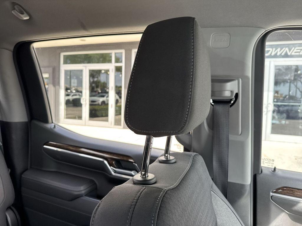 used 2023 GMC Sierra 1500 car, priced at $37,499