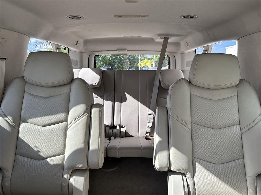 used 2020 Cadillac Escalade ESV car, priced at $26,988