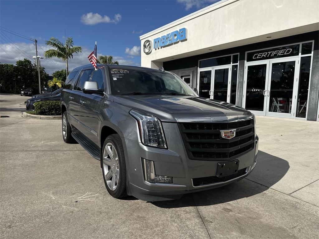 used 2020 Cadillac Escalade ESV car, priced at $26,988